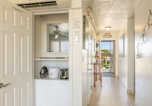 Oceanfront Remodeled Luxury Penthouse/Cooling Trades & A/C/LIGHT & BRIGHT