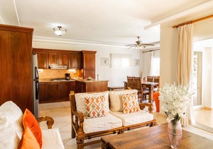 Oceanfront Resort - 2 BR ground floor walk out to pools and gardens