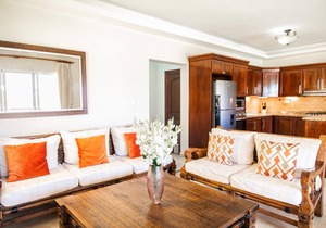 Oceanfront Resort - 2 BR ground floor walk out to pools and gardens