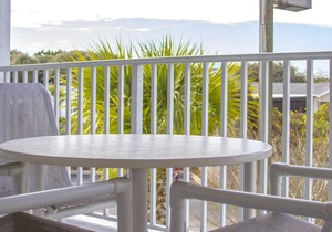 Oceanfront Resort ~ 3 Pools ~ Excellent Location