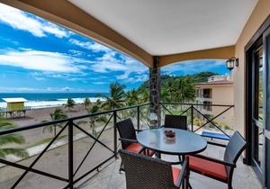 Oceanfront Rooftop Bahia Encantada Jaco L3