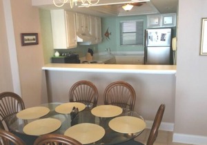 Oceanfront Spacious View the Sunrise Family Friendly & Quiet Building