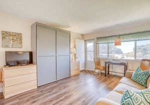 Oceanfront Studio Condo in Neskowin Resort