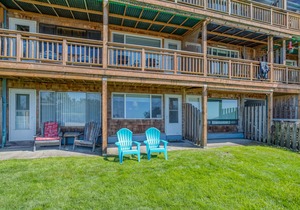 Oceanfront Studio Condo in Neskowin Resort