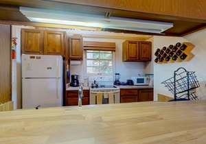 Oceanfront Studio w/Free WiFi, Lanai, & Shared Pool, Grills - Walk to the Beach