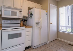 Oceanfront 1-Bedroom Harbor Island Condo: Sunrise Views, Pool, & Beach Access!