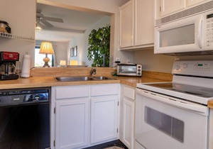 Oceanfront 1-Bedroom Harbor Island Condo: Sunrise Views, Pool, & Beach Access!