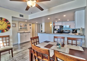 Oceanfront Waterpointe1 1003-3b/2b-Sleeps 6-Balcony-WIFI-TV-Pool-Family Friendly