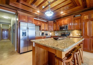 Ocean’s Edge 1B – Beachfront Ground-Floor Condo on Ambergris Caye