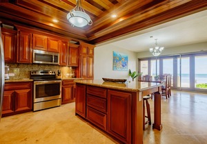 Ocean’s Edge 1B – Beachfront Ground-Floor Condo on Ambergris Caye