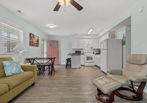 Oceanside/Pet Friendly Condo-Boardwalk Shores D