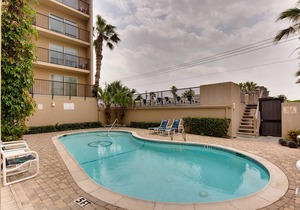 Oceanview Condo with Shared Pool Near Beach, Restaurants, Schlitterbahn