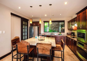 Oceanview Condo w - Pool & BBQ Grill