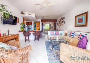 Oceanview Condo with Balconies, Pool & Daily Service
