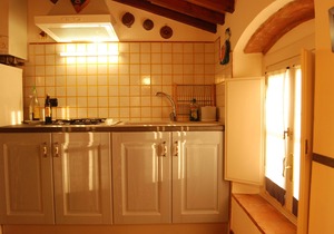 Old stone farmhouse near Lucca, Tuscany.