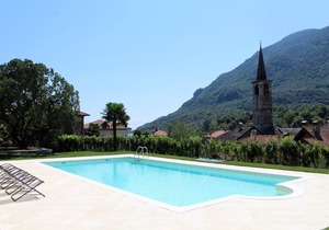 Oleandro 1 apartment in Mergozzo with pool