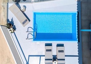 Olive Green Villa Heated Pool