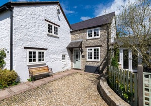 Olive Tree Cottage - Three Bedroom House, Sleeps 6