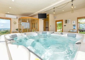 On a small hill in Me?imurj, is located this beautiful vacation home with pool.
