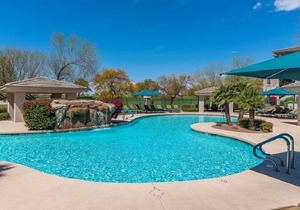 On the Golf Couse! The Best of Kierland, walk to shops and restaurants