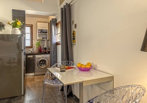 On the port of Erbalunga cosy apartment sleeps 4
