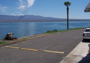 ON The WATER!! At Lake Havasu Resort California - for: Boating, Skiing, Jettin