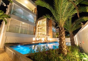 ONE BAY RESIDENCE NO 8