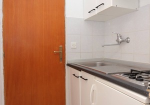 One bedroom apartment with balcony and sea view Lokva Rogoznica, Omiš (A-17645-c)