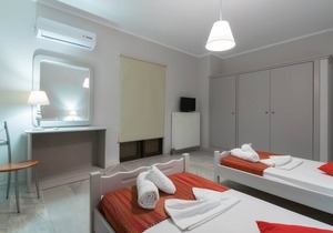 One Bedroom Apartment with Balcony - The Lofos Studios