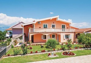 One-Bedroom Apartment In Podgradina
