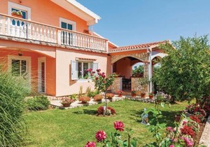 One-Bedroom Apartment In Podgradina