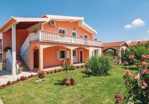 One-Bedroom Apartment In Podgradina
