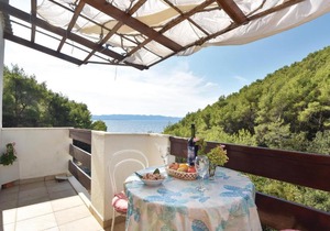 One-Bedroom Apartment in Bogomolje