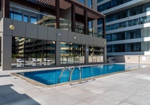 One Bedroom Apartment Near Al Maya Supermarket By Luxury Bookings