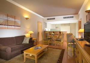 One Bedroom Apartment Near World Trade Centre Ab
