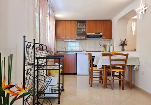 One bedroom apartment near beach Šilo, Krk (A-18740-a)