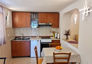 One bedroom apartment near beach Šilo, Krk (A-18740-a)