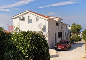 One bedroom apartment with balcony and sea view Sutivan, Brač (A-5629-b)
