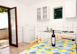 One bedroom apartment with terrace and sea view Ivan Dolac, Hvar (A-592-c)