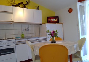 One bedroom apartment with terrace Ivan Dolac, Hvar (A-4584-b)