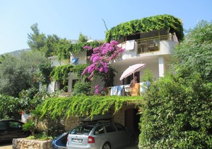 One bedroom apartment with terrace Ivan Dolac, Hvar (A-4584-b)