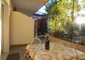 One bedroom apartment with terrace Ivan Dolac, Hvar (A-8782-c)