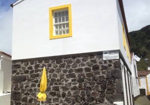 One bedroom appartement with sea view, terrace and wifi at Lajes Do Pico