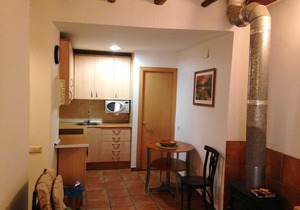 One bedroom appartement with furnished terrace and wifi at Tolva