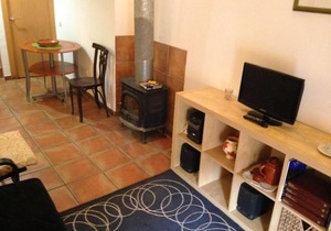 One bedroom appartement with furnished terrace and wifi at Tolva