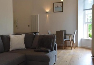 One Bedroom Flat Next To The Meadows