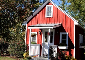 One Bedroom One Bath Cottage On A 250 Acre Cattle Farm.