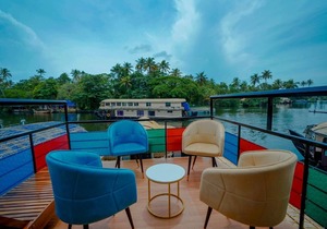 One bedroom private houseboat Or One bedroom suite