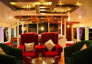 One bedroom private houseboat Or One bedroom suite