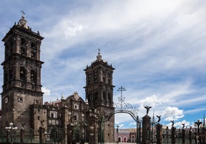 One Puebla Finsa